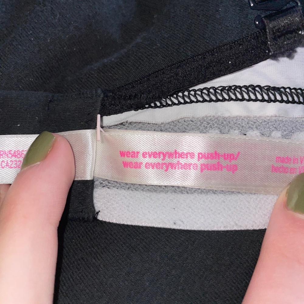 Pink Bra! - Picture 5 of 5